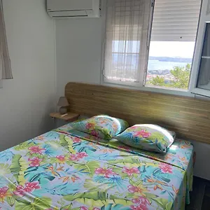 https://location-vacances-sur-morne-ventil-avec-vue-mer-en-martinique.comcaribbean.com